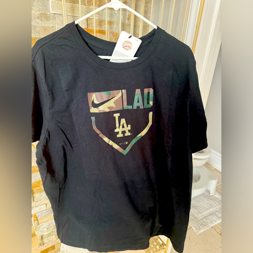 Men’s Nike LA dodgers t shirt